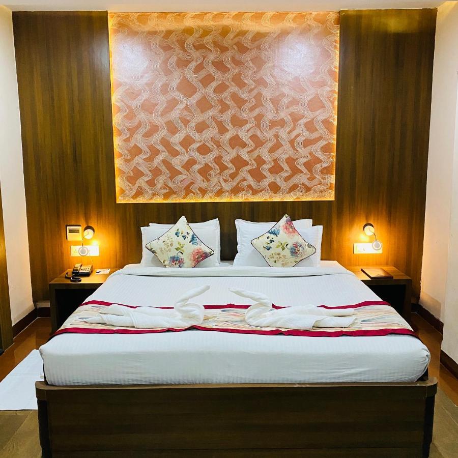 Hotel Ajay International Allahabad Exterior foto