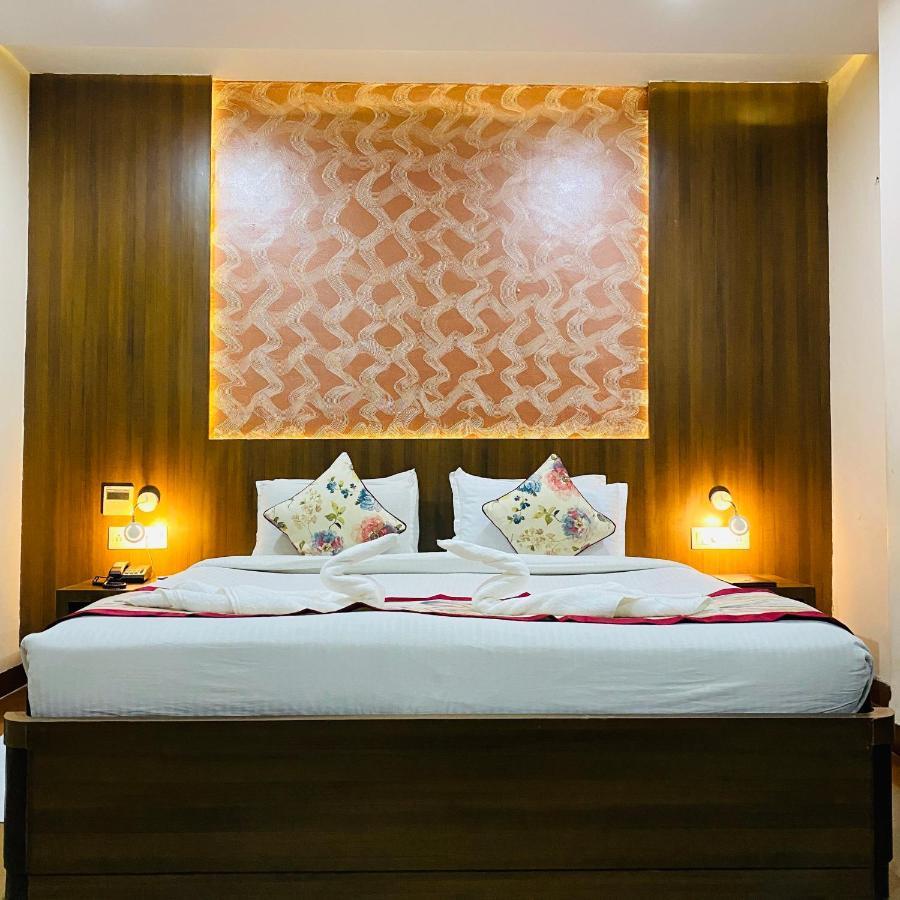 Hotel Ajay International Allahabad Exterior foto
